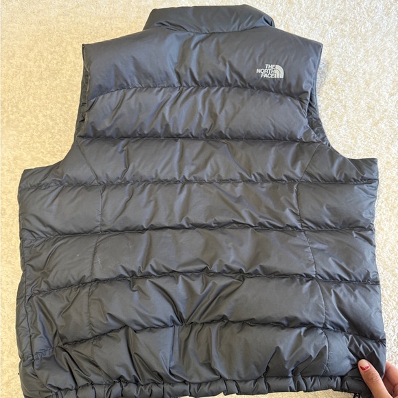 The North Face Midnight Black Quilted Vest - Picture 9 of 9